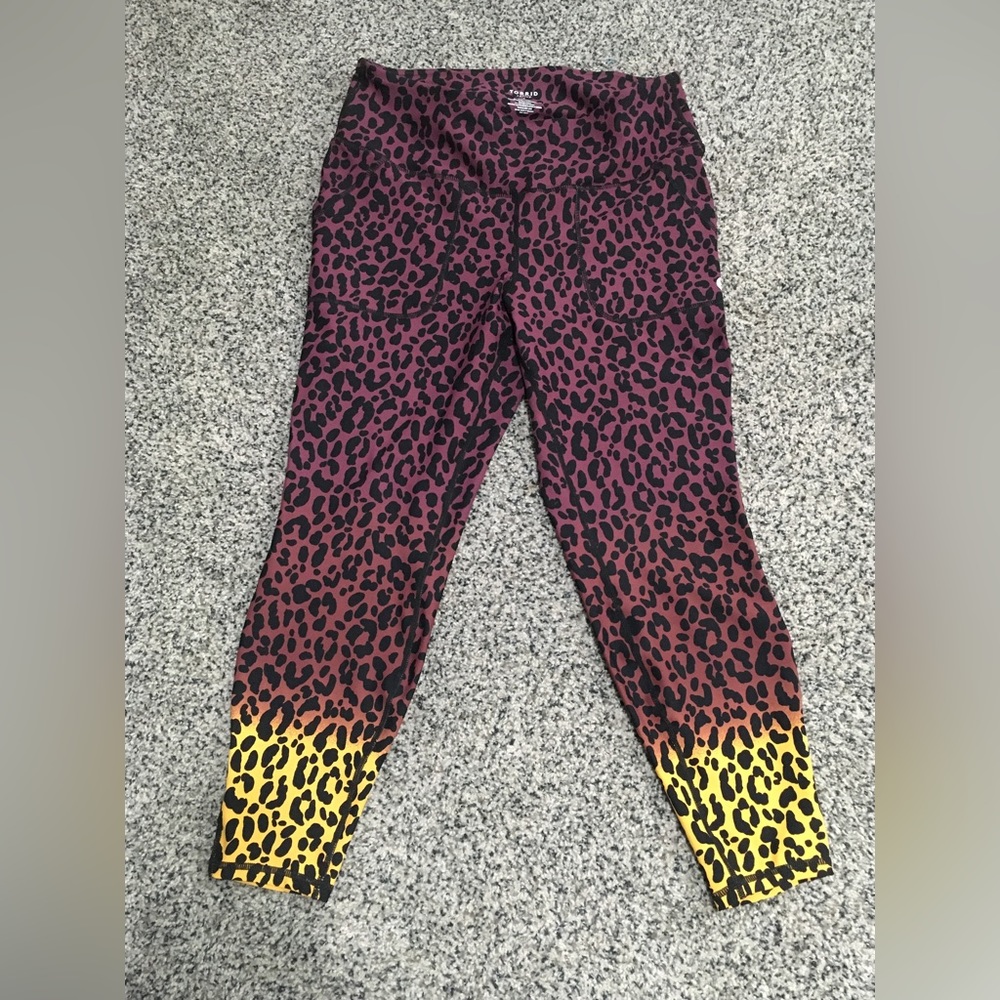Torrid Active Sz 1 Cheetah Print Leggings Casual Workout Sassy & Fun
